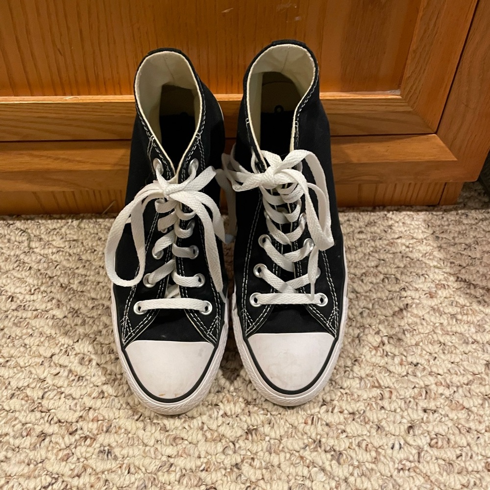 High top Converse, black